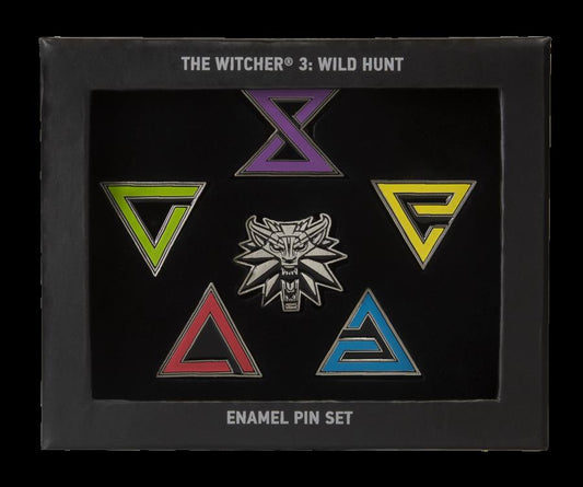 Dark Horse Deluxe The Witcher Deluxe Flask Set - Flask - The Hooded Goblin