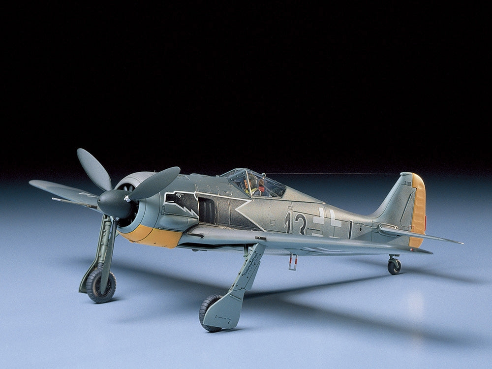 Fw190 A-3 Focke-Wulf 1/48 Scale Aircraft Model Kit