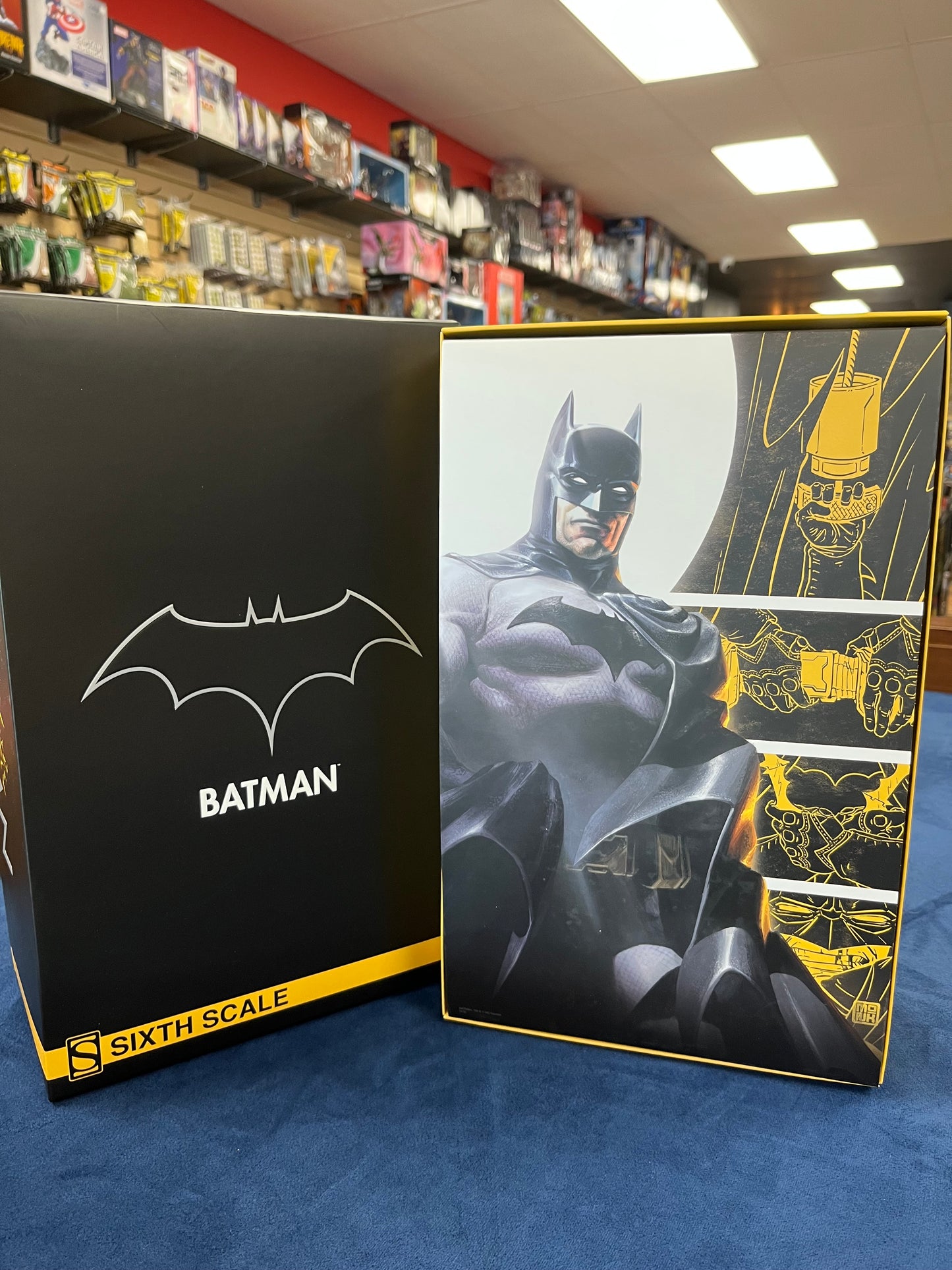 DC Comics Batman Sixth Scale Figure by Sideshow Collectibles