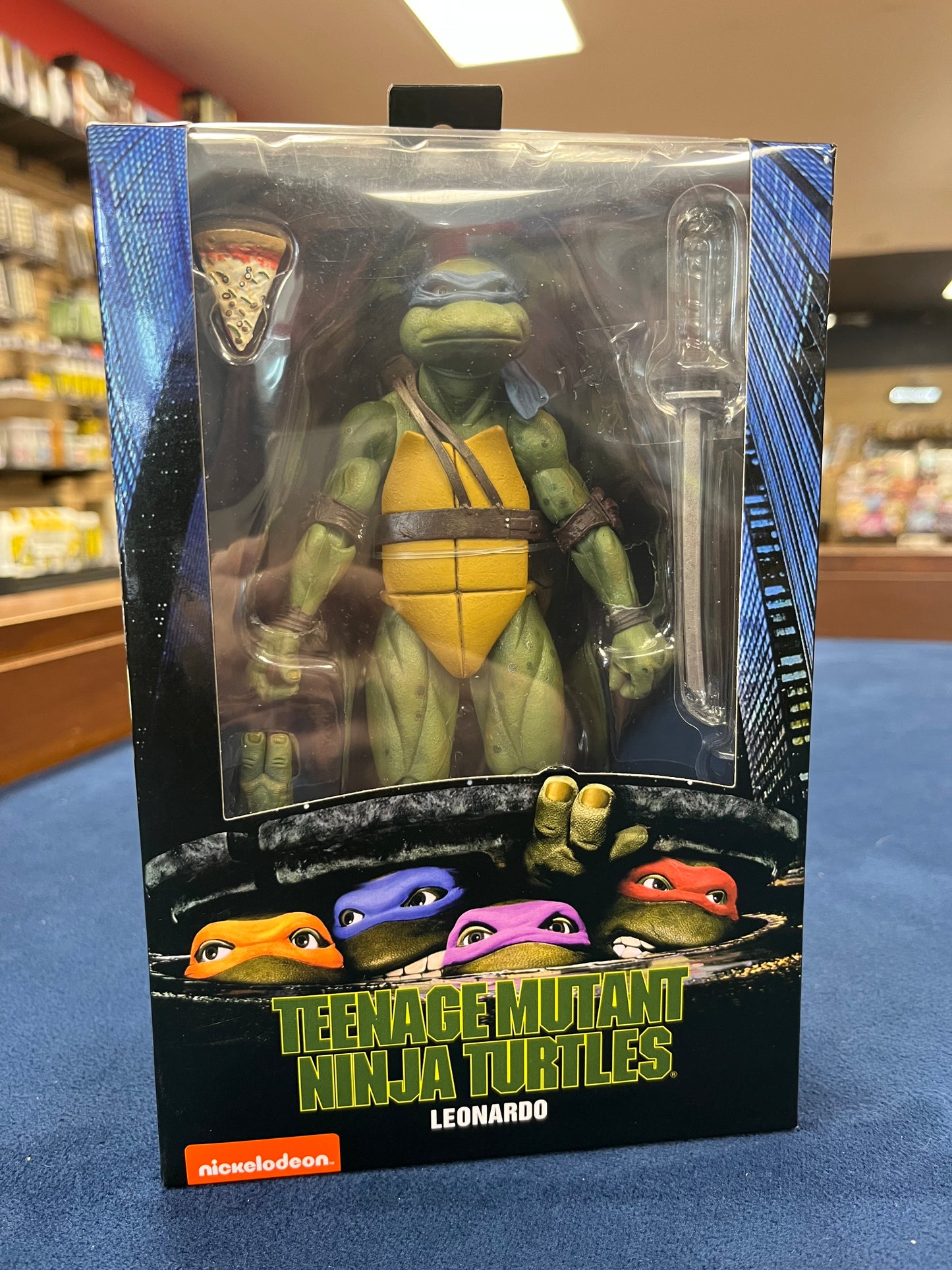 NECA Teenage Mutant Ninja Turtles: Leonardo Figure