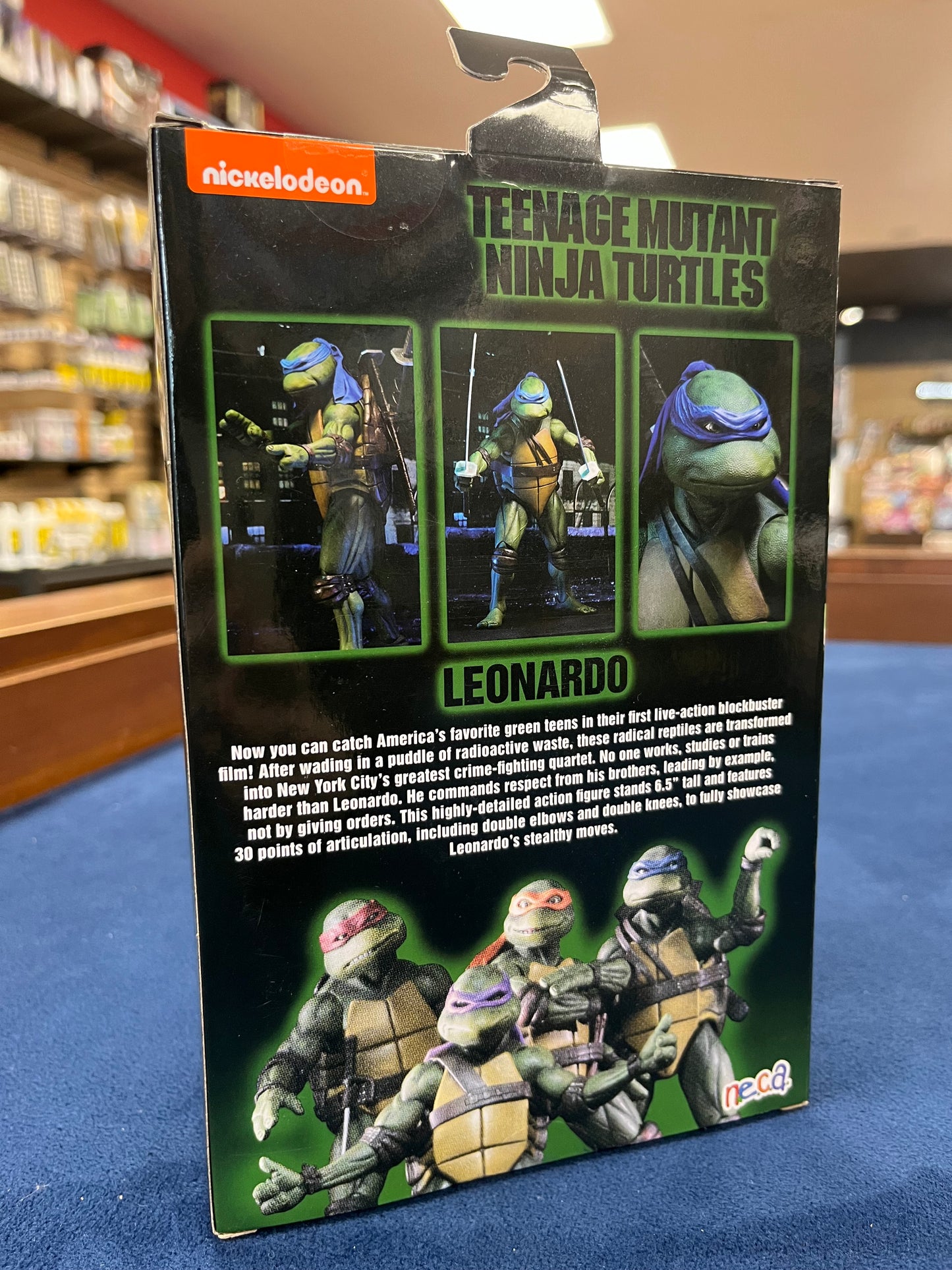 NECA Teenage Mutant Ninja Turtles: Leonardo Figure