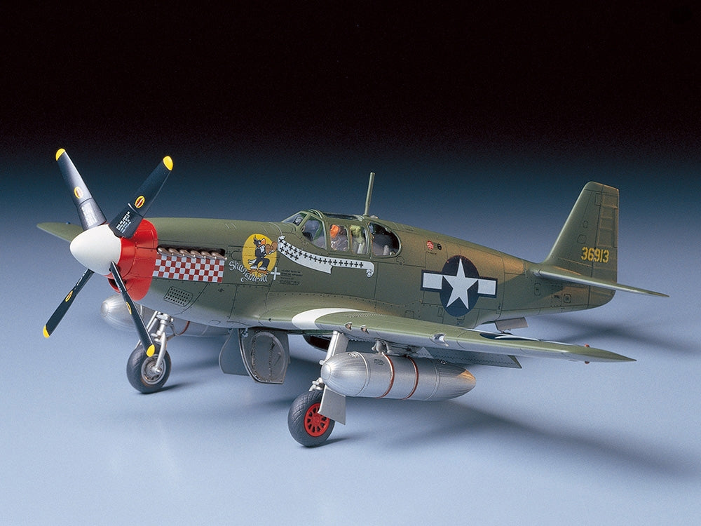 North American P-51B Mustang 1/48 Scale Aircraft Model Kit