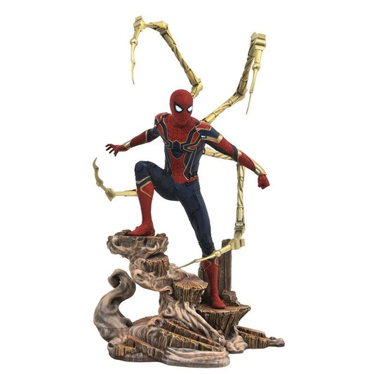 Avengers Infinity War Spider-Man Diamond Gallery Pvc Diorama - Statue - The Hooded Goblin