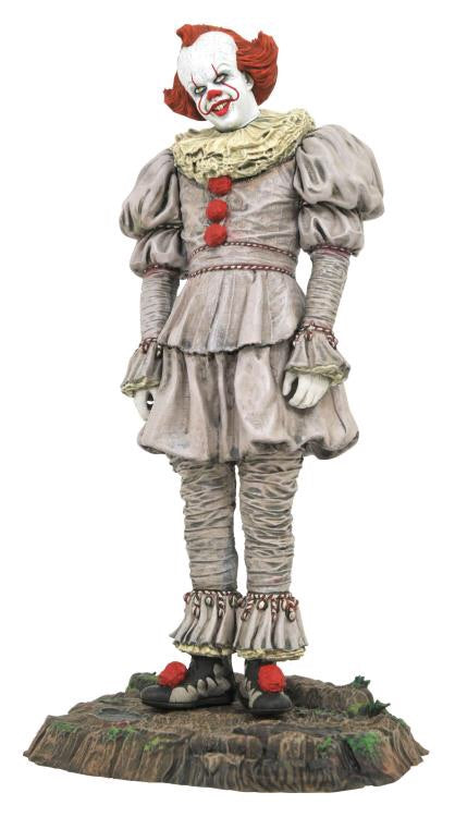 Diamond Select: Pennywise Swamp Edition - Statue - The Hooded Goblin